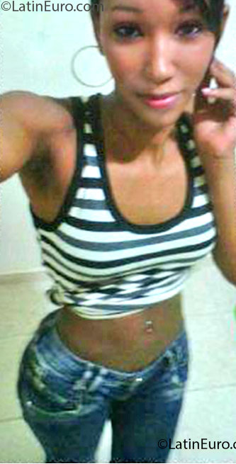 Date this hot Dominican Republic girl Dioscairy from Santiago DO13720