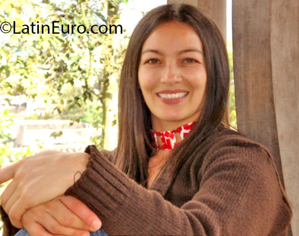 Date this charming Colombia girl Cristina from Manizales CO11884