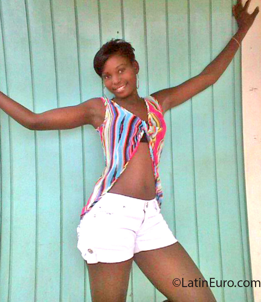 Date this tall Jamaica girl Nicky24 from Manchester JM935