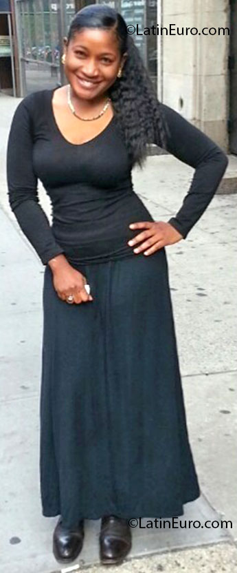 Date this sultry United States girl Kim from Brooklyn US14434