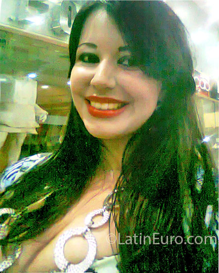 Date this good-looking Brazil girl Marcela from Rio de Janeiro BR7393