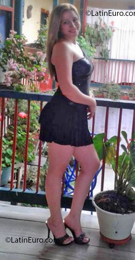 Date this good-looking Colombia girl Sandra Toro from Tamesis CO11986