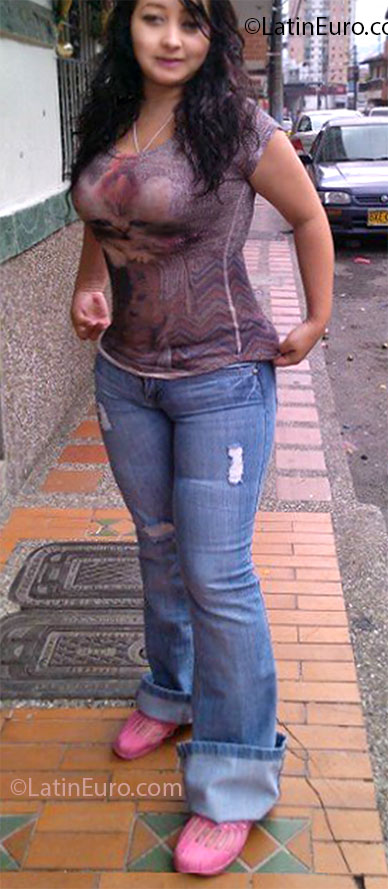 Date this sensual Colombia girl Natalia from Bogota CO12029