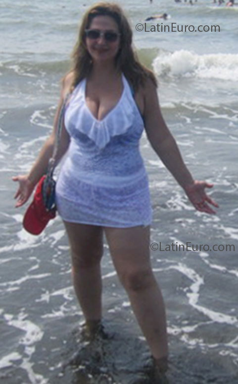 Date this hard body Colombia girl Lucidey from Tulua CO12033
