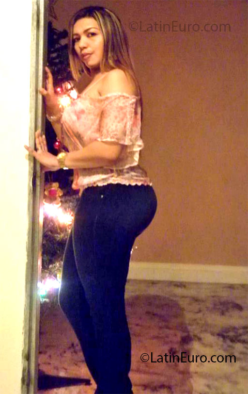 Date this passionate Colombia girl Mary from Sincelejo CO13665