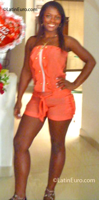 Date this tall Colombia girl CLAIRE from Cali CO22347