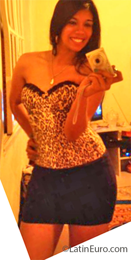 Date this happy Brazil girl Pathy from Sao Paulo BR7485