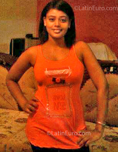 Date this young Dominican Republic girl Argelia from Santo Domingo DO14393