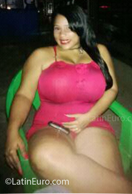 Date this passionate Dominican Republic girl Gissell from Santo Domingo DO14473