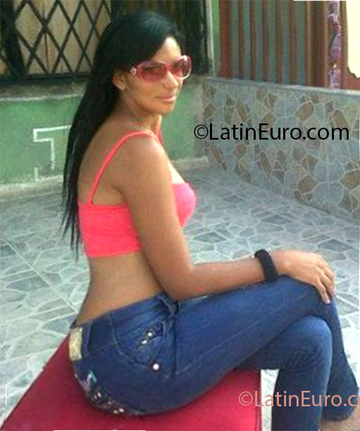 Date this cute Colombia girl LEIDY from Cali CO12212