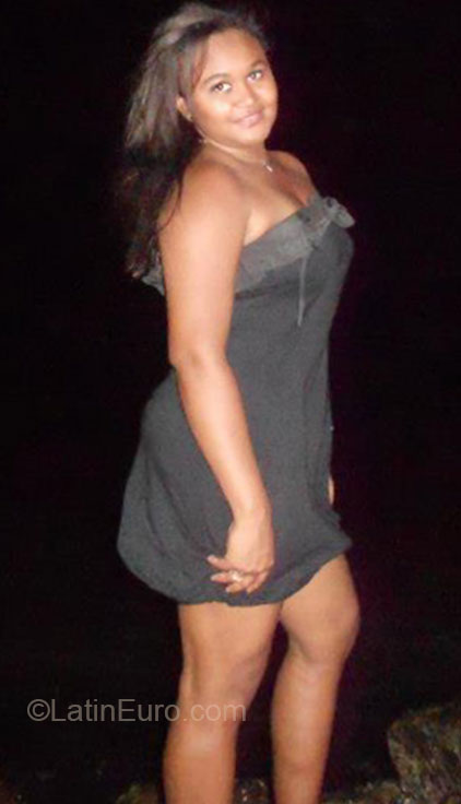 Date this attractive Brazil girl Mary from Fortaleza BR7529