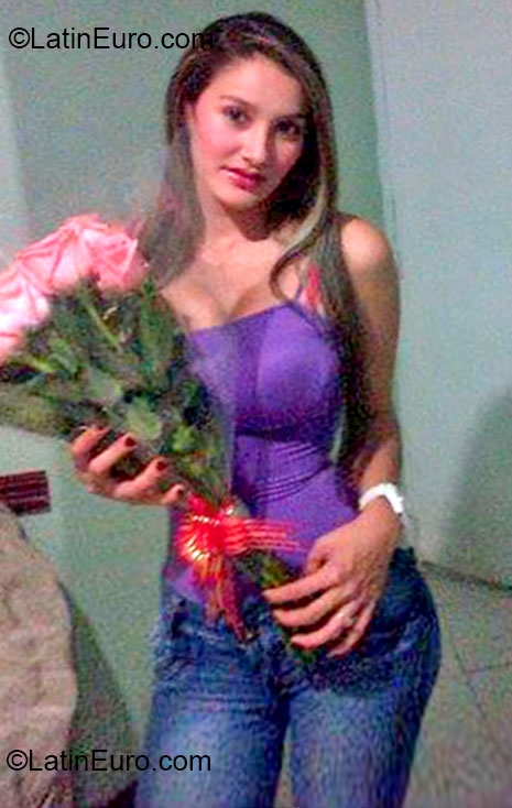 Date this hard body Colombia girl Karen from Neiva CO12334