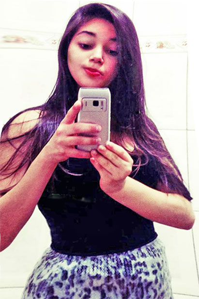 Date this voluptuous Brazil girl Janaina from Buritirama BR7546