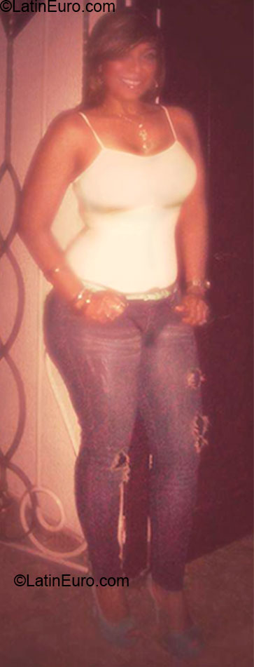 Date this exotic Colombia girl Lisvana from Barranquilla CO12352