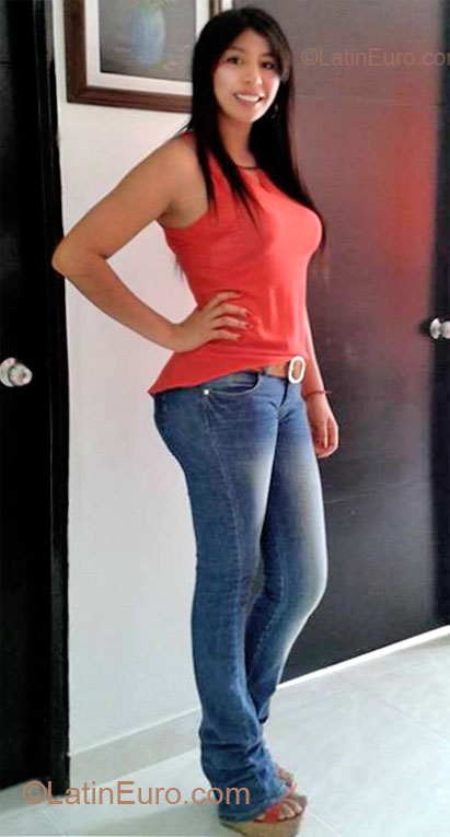 Date this cute Colombia girl Yenifer from Neiva CO12425