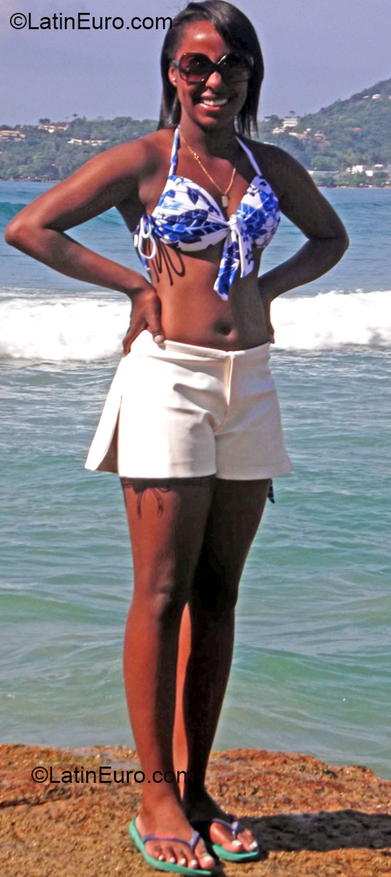 Date this fun Brazil girl Sabrina from Carmo De Minas BR7592