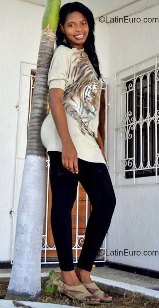 Date this cute Colombia girl Jennifer from Cali CO16082