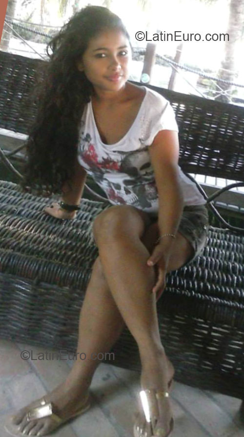 Date this stunning Brazil girl Maria from Fortaleza BR7605