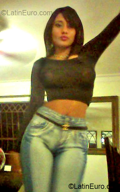 Date this georgeous Dominican Republic girl Waleska from Santiago DO15000