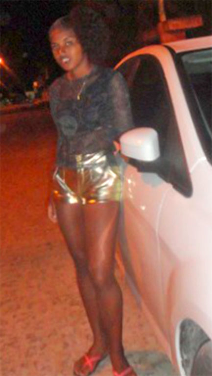 Date this good-looking Brazil girl Amanda from Salvador BR7617
