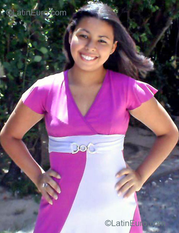 Date this attractive Brazil girl Marils from Recife BR7653