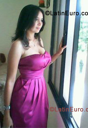 Date this sensual Dominican Republic girl Maggie from Santo Domingo DO15378