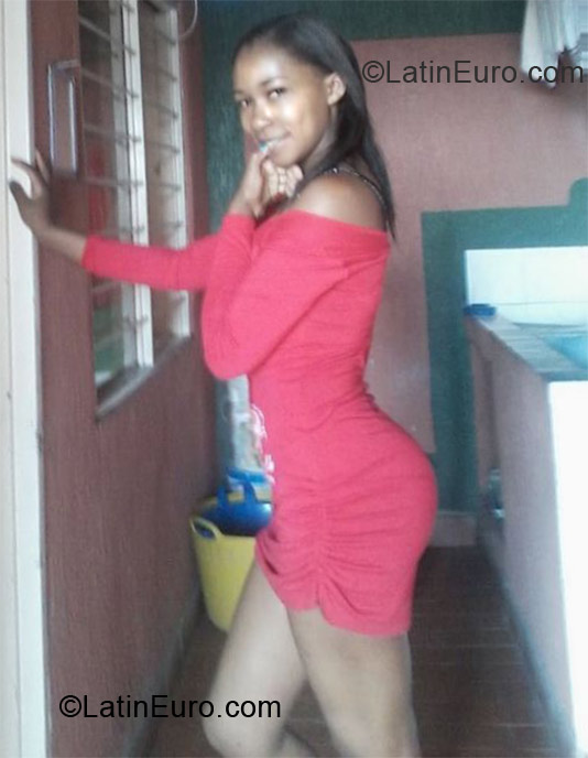 Date this charming Colombia girl Deisy perlaza from Cali CO12797