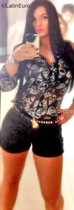 Date this delightful Colombia girl Viviana from Pereira CO12862