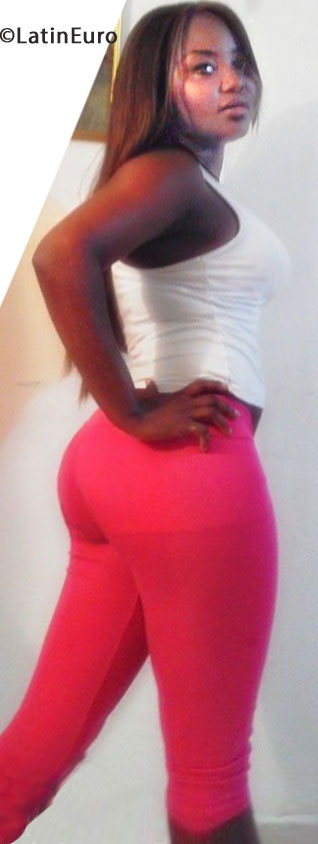 Date this beautiful Colombia girl Yessica from Cali CO17875