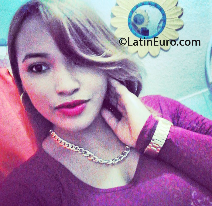Date this exotic Dominican Republic girl Mayerlin from Santiago DO20940