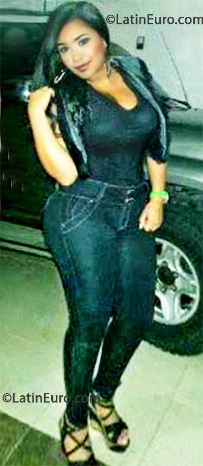 Date this voluptuous Colombia girl Catherine from Medellin CO13022