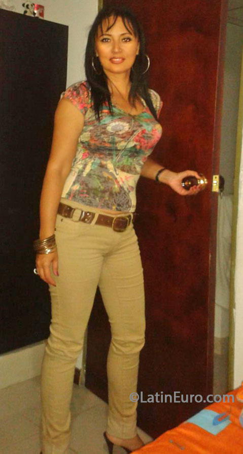 Date this young Colombia girl Diana aydee from Palmira CO13045
