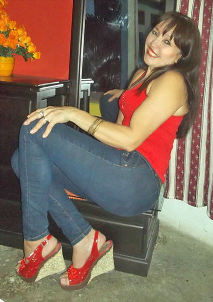 Date this happy Colombia girl Yamile avilez from Monteria CO13054