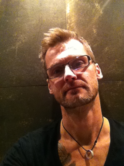 Date this beautiful Sweden man Thomas from Stockholm SE183