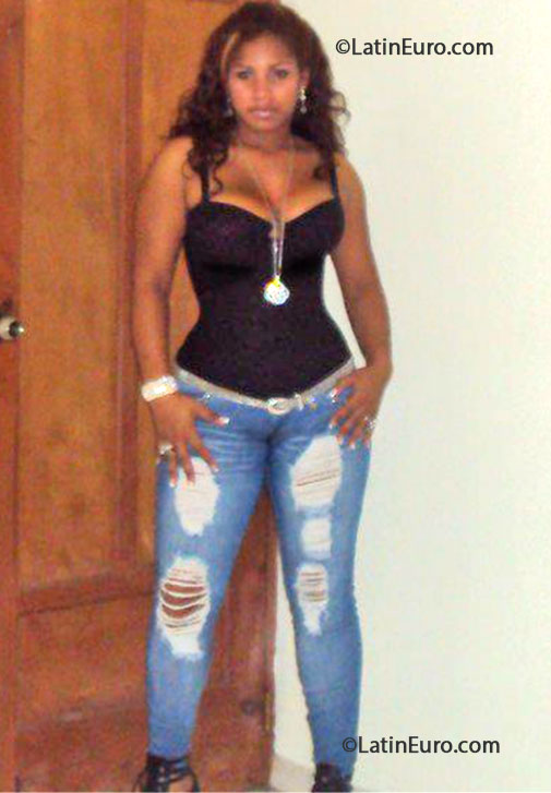 Date this fun Dominican Republic girl Soenny from Santo Domingo DO15941