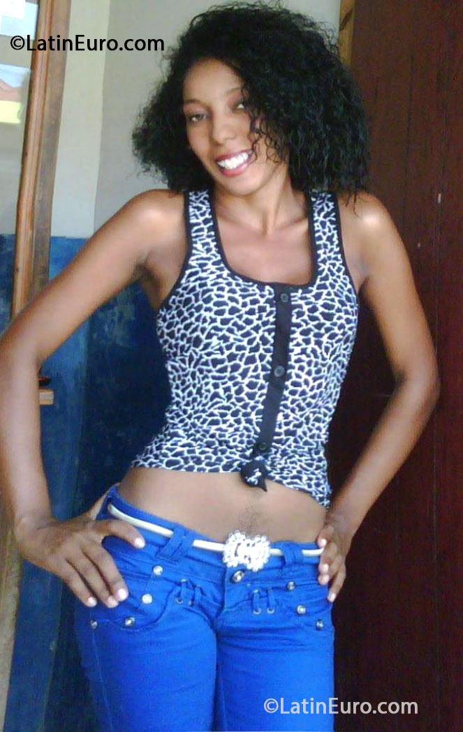 Date this athletic Dominican Republic girl Johana from Puerto Plata DO16027