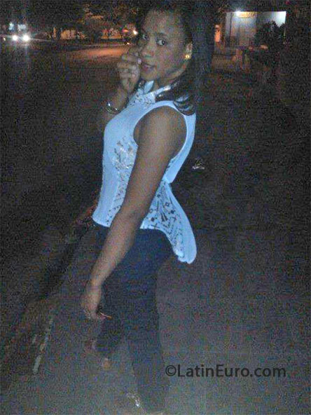 Date this attractive Dominican Republic girl Wini from La Vega DO17674