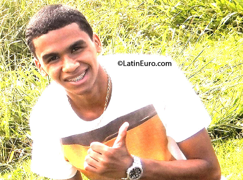 Date this tall Brazil man Pedro from Belo Horizonte BR7847