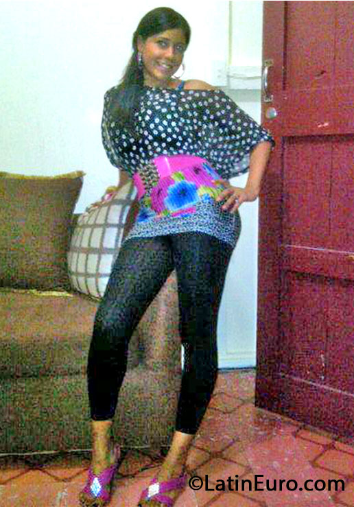 Date this gorgeous Dominican Republic girl Yaely lara from San Cristobal DO16131
