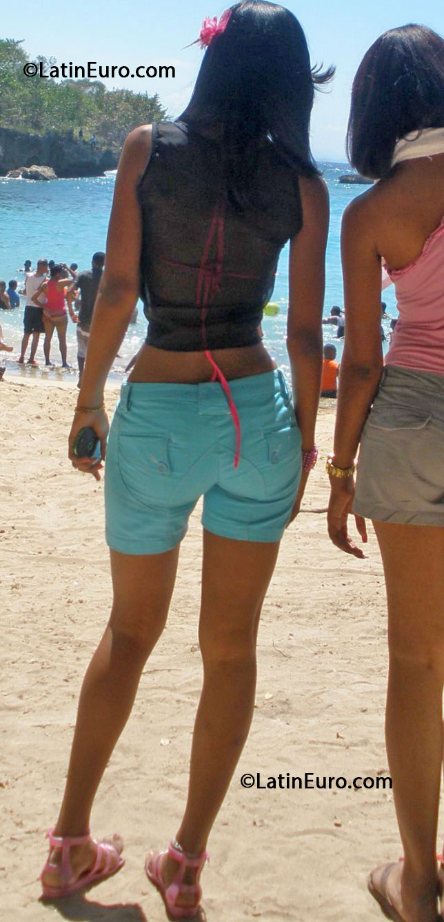Date this athletic Dominican Republic girl Yuly from Santiago DO16376