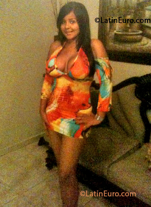 Date this delightful Dominican Republic girl Albany from Santiago DO16424