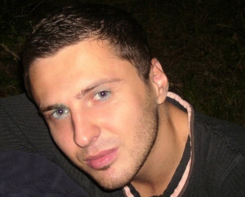 Date this beautiful Russia man Demis from MOSKOW RU40