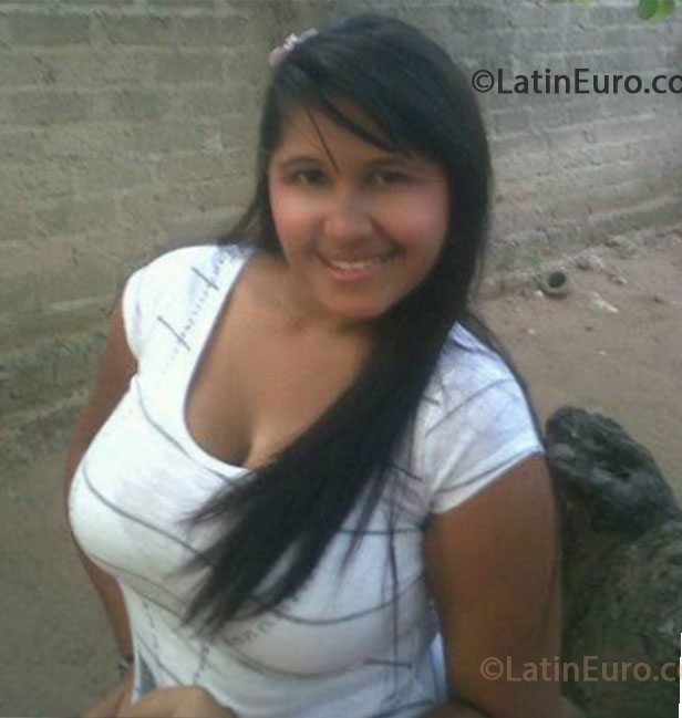 Date this good-looking Colombia girl Mileth from Maicao CO13399