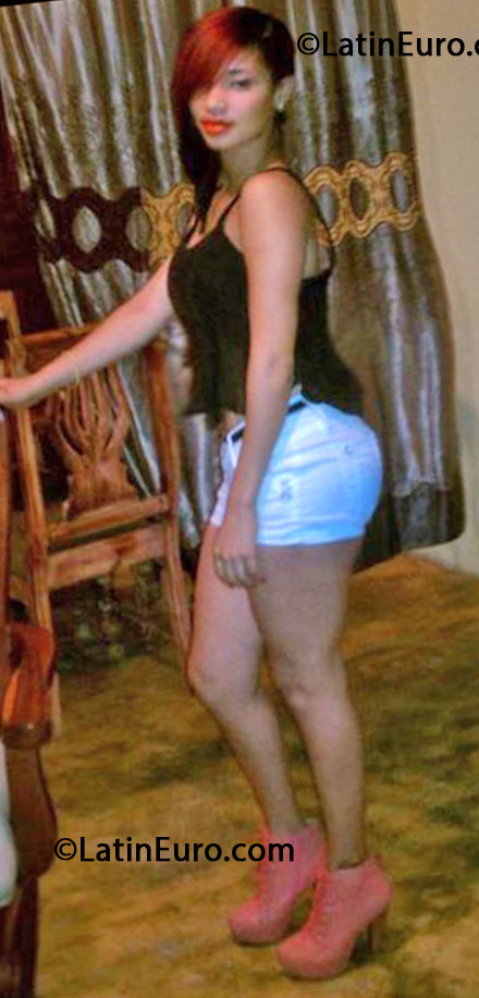 Date this lovely Dominican Republic girl Del carmen from San Pedro De Macoris DO16615