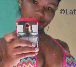 Date this attractive Brazil girl Clediane from Salvador BR7977