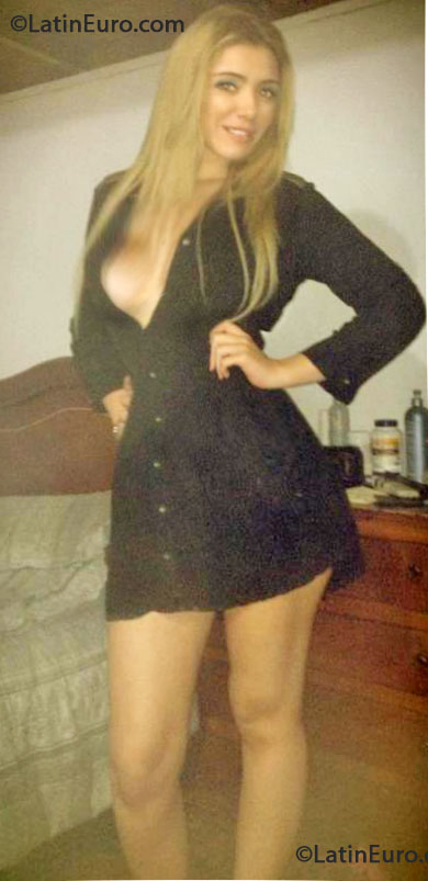 Date this nice looking Colombia girl Silvia elena from Medellin CO13552