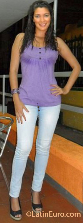 Date this young Colombia girl DIANA CAROLINA from Cali CO13611