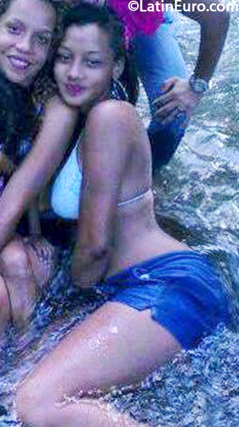 Date this funny Dominican Republic girl Mireya from Santiago DO29751