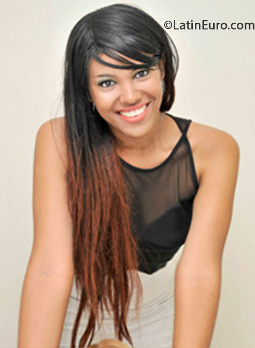 Date this funny Brazil girl Greta from Rio de Janeiro BR8018