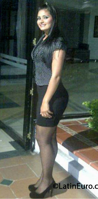 Date this attractive Colombia girl Andru from Bogota CO13744